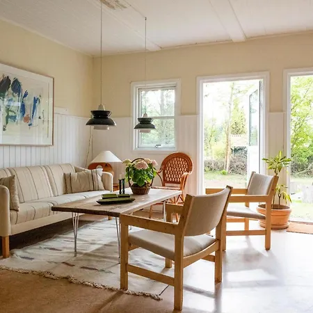 Holiday home 8 Bedroom Beautiful In Vaeggerlose