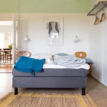 8 Bedroom Beautiful In Vaeggerlose 別荘 Bøtø By