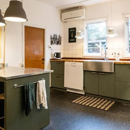 8 Bedroom Beautiful In Vaeggerlose 別荘 Bøtø By
